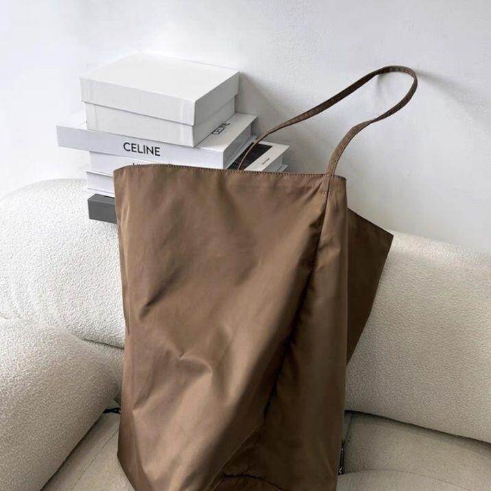 Authentic The Row For personal use for a long time I must buy The Rourou Row series nylon shopping bags. Korean style 2024