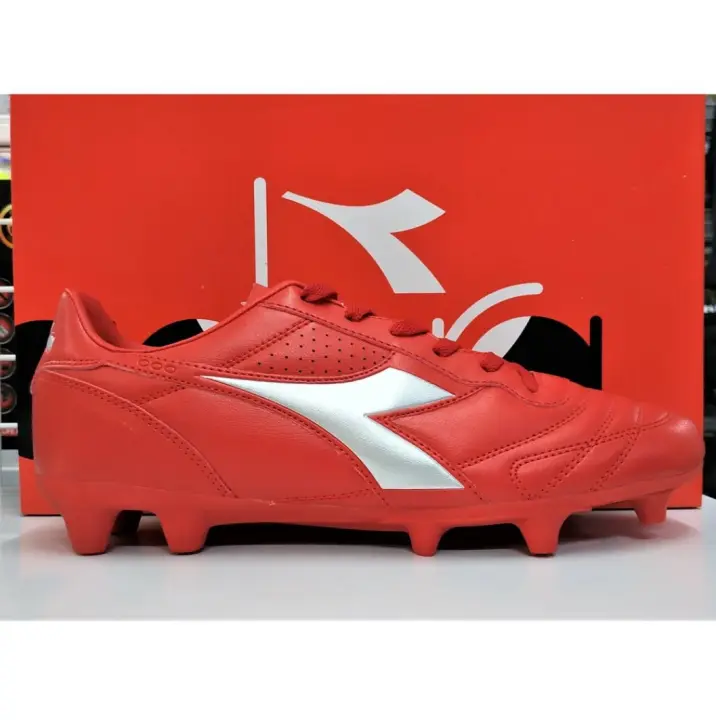 diadora football shoes
