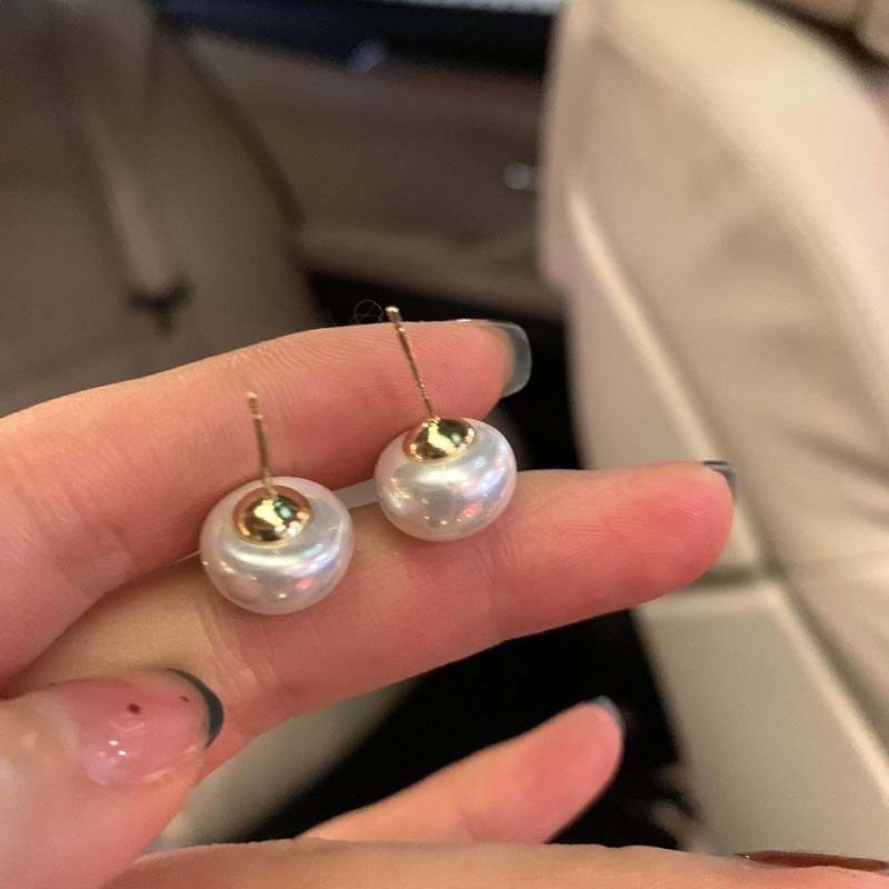 JWER Round Pearl Earrings for Women Jewelry Making Cute Romantic Earrings Elegant Fashion Minimalist Style Stud Earrings for Women