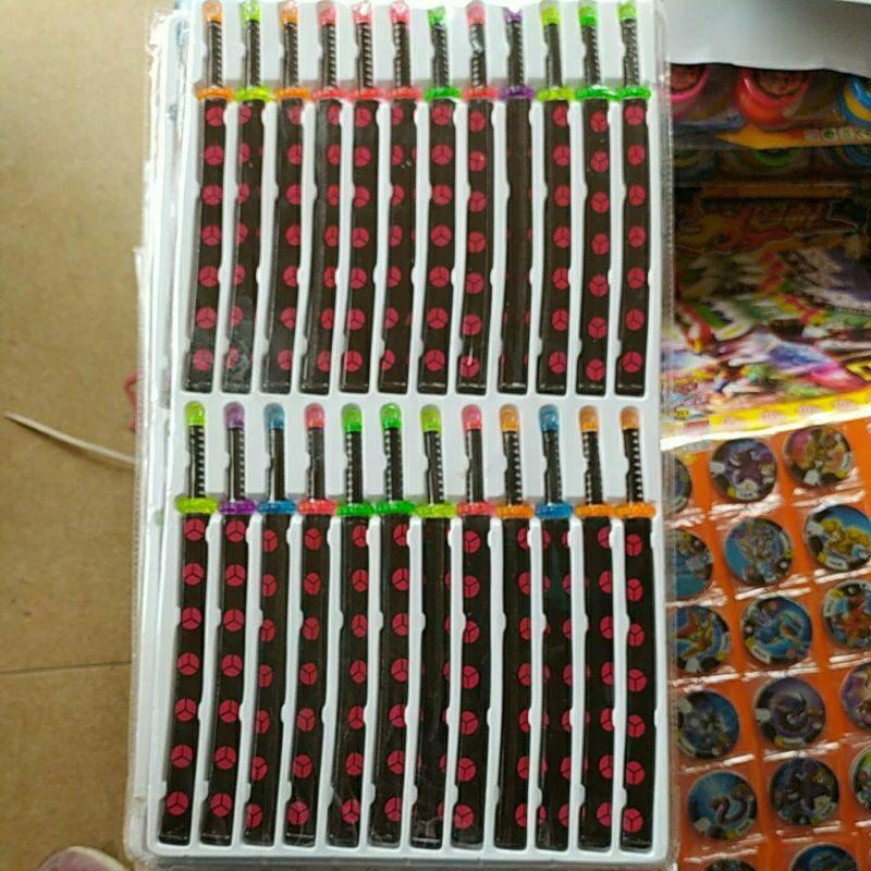 Vỉ 24 chiếc kiem nhật nhựa đồ chơi trẻ em