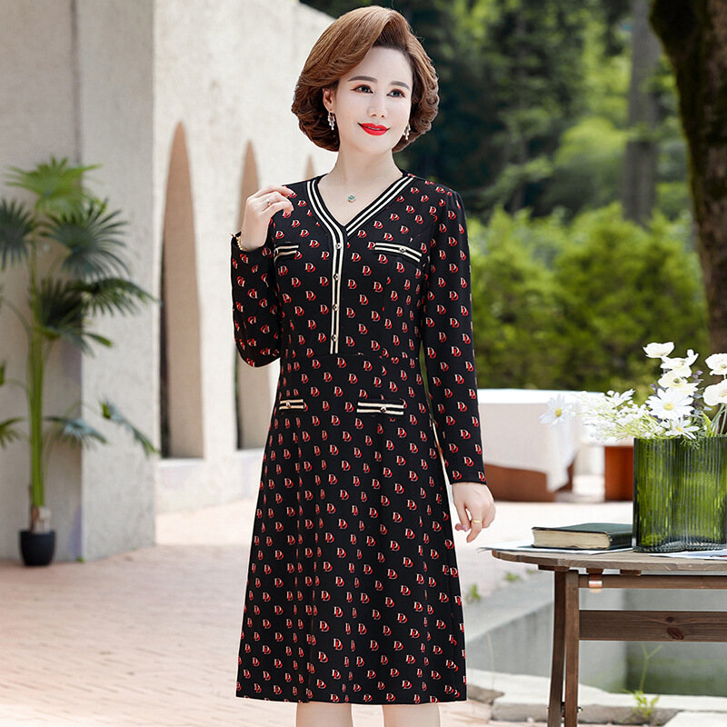 Mother's Autumn Dress 2022 New Fashionable and Noble 50 Year Old Women's Alphabet Print Knee Length Skirt