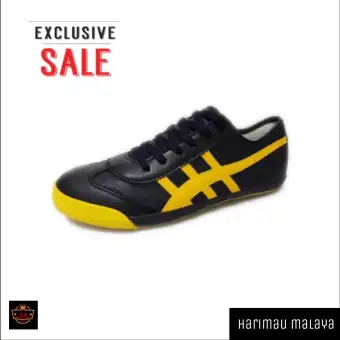 leo futsal shoes
