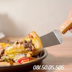 Xẻng xúc bánh pizza bằng thép không gỉ cán gỗ - xẻng xúc pizza - xúc bánh tam giác- xúc bánh gato