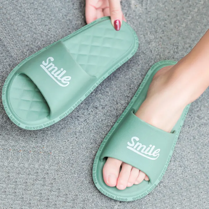 mens flip flops for wide feet