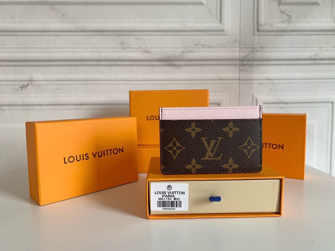 Louis Vuitton Card Holder ราคาถูก ซื้อออนไลน์ที่ - เม.ย. 2022 