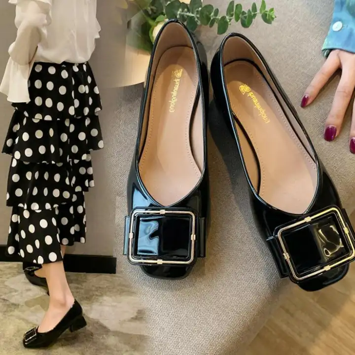 large and wide womens shoes