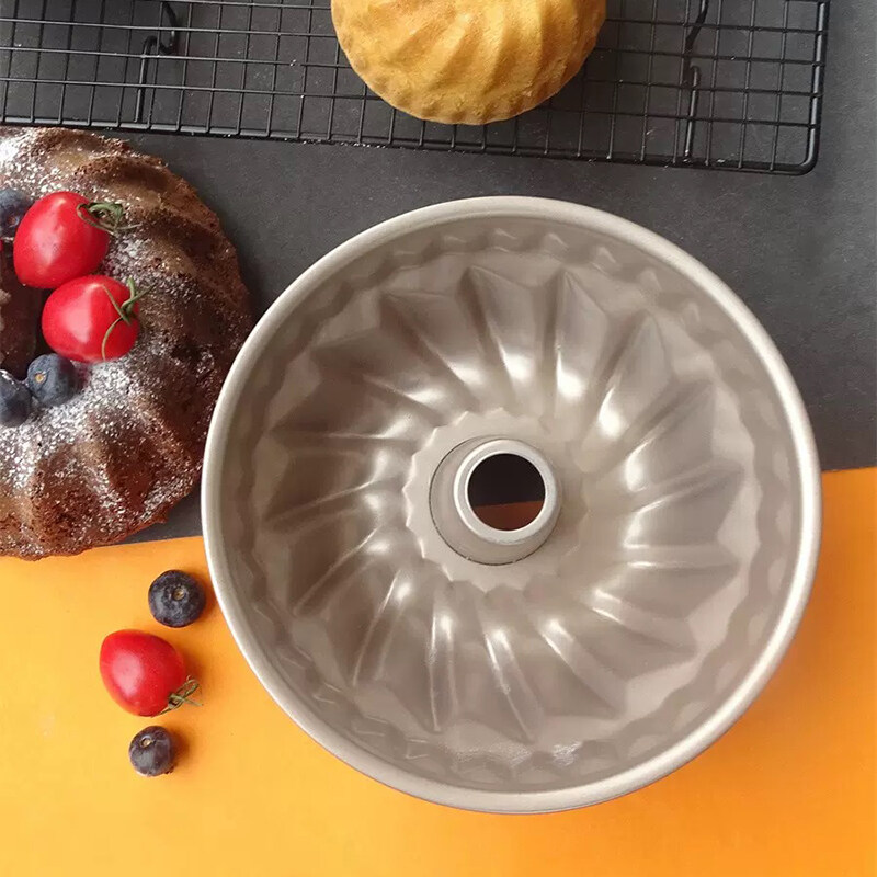 7inch Carbon Steel Kugelhopf Fluted Bundt Cake Pan