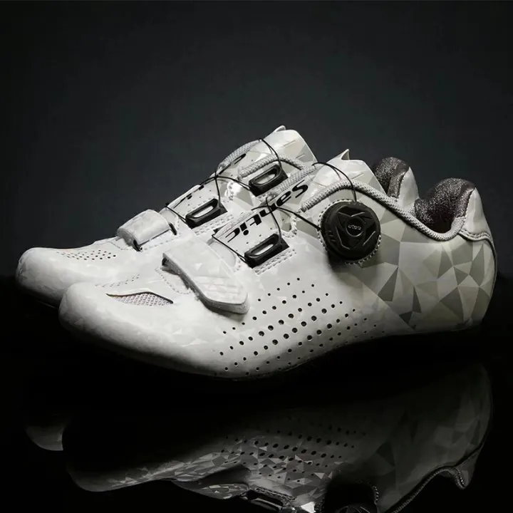 flat bottom mountain bike shoes