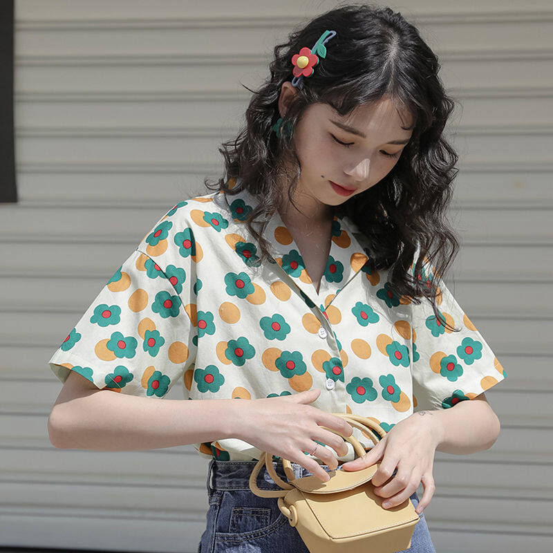 IELGY small daisy floral shirt women's short-sleeved lapel retro flower shirt