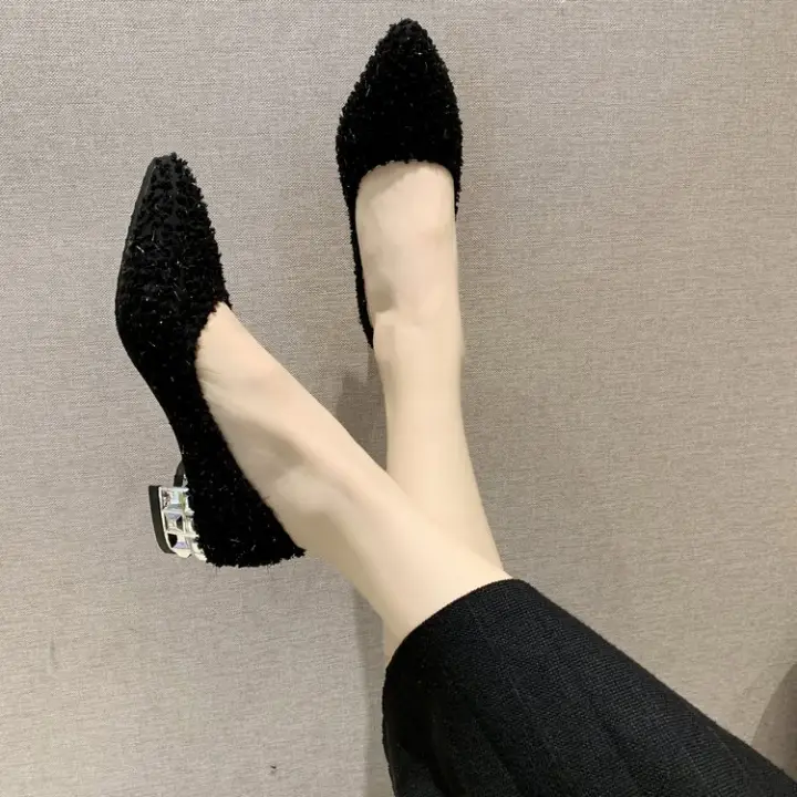 heels for large feet