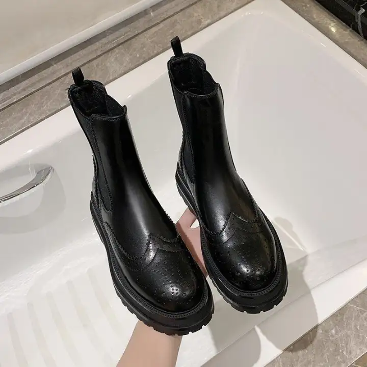 flat bottom chelsea boots