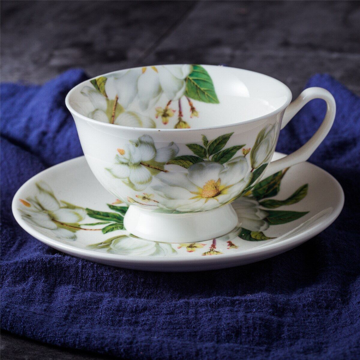 English Ceramic Coffee Cup And Saucer Set European Style Afternoon Tea Set Creative Ceramic Simple Household Red Tea Cup