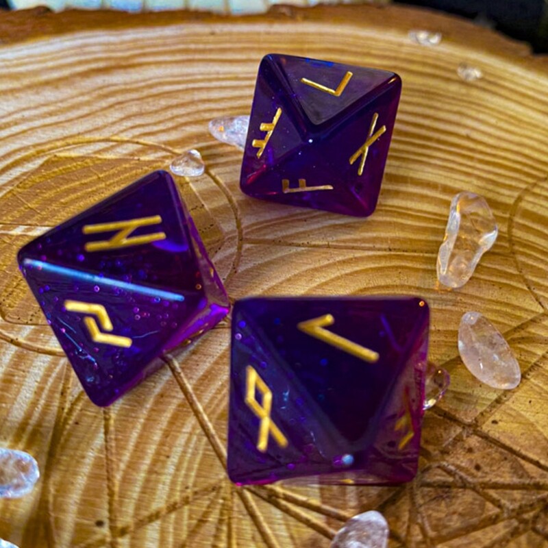 【Rove-Shop】 Bộ 3 Con Xúc Xắc Rune 8 Mặt Xúc Xắc Đa Diện Các Loại Nhựa Resin CuộN Bảng Bói Toán Thẻ Tiệc Đồ Chơi Trò Chơi