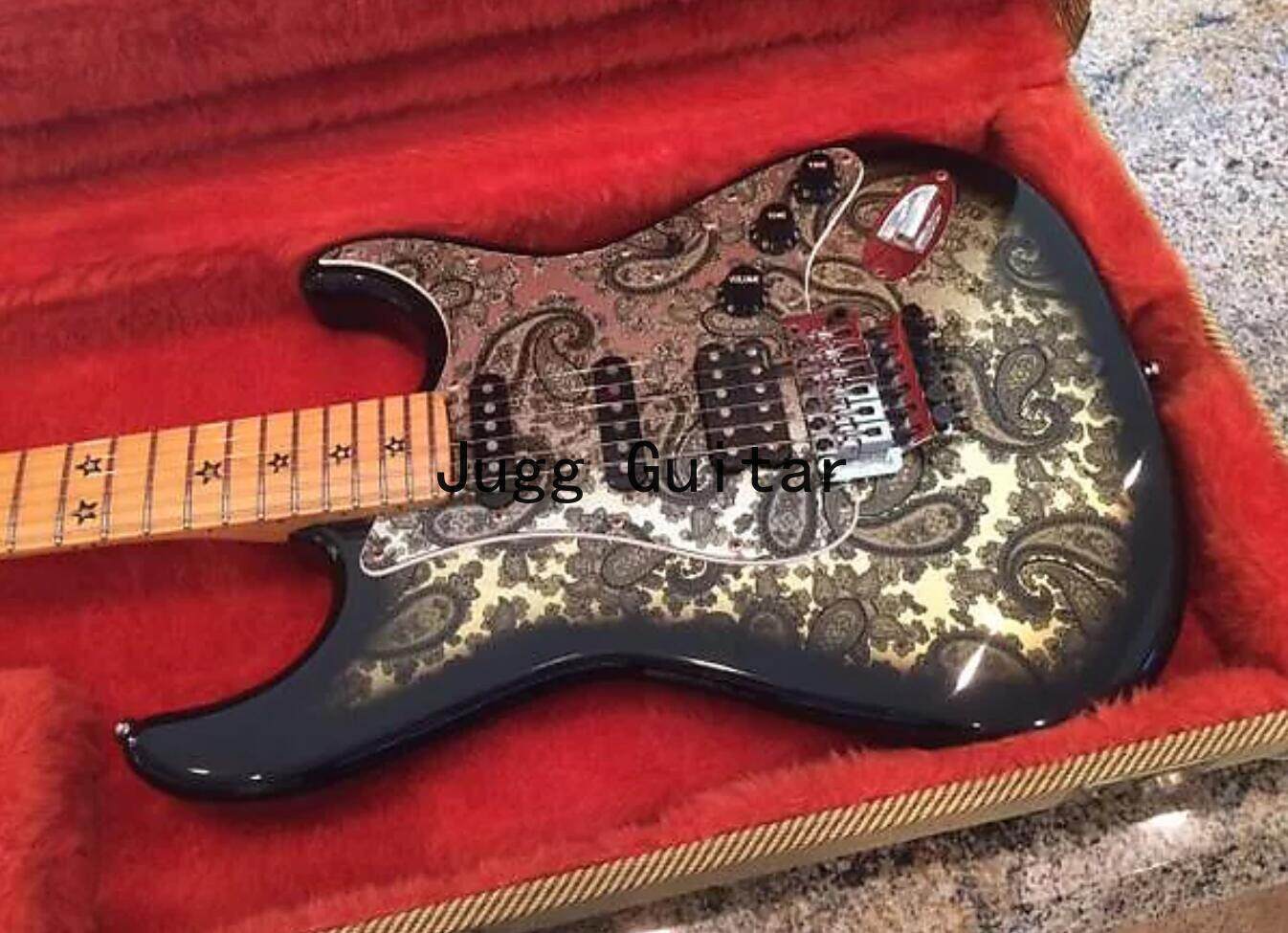 Classic Fender Super Rare Richie Sambora Signature 1996 Black Paisley