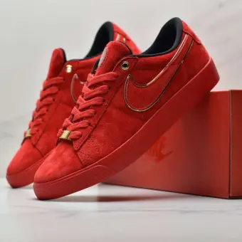 couple sneakers nike