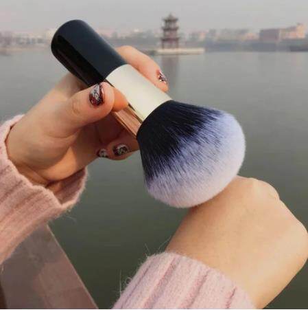 WOOLOVE Large Size Makeup Brushes Beauty Powder Face Blush Brush Large Professional Cosmetic Soft Foundation Makeup Tools