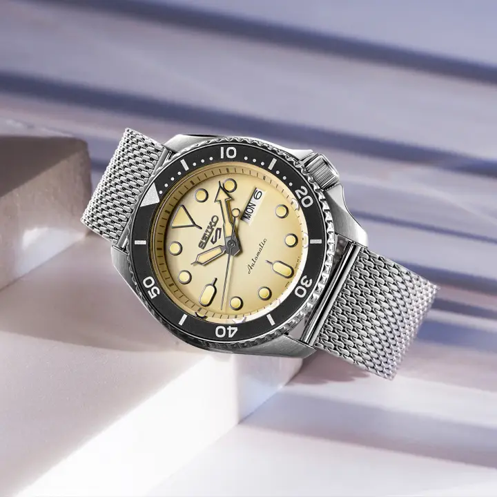 seiko 5 suits