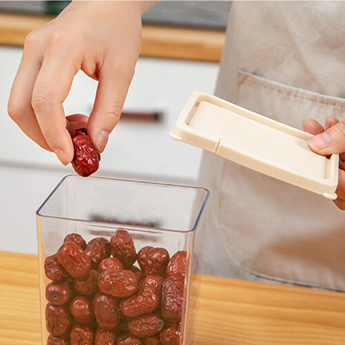 Kitchen Airtight Box Food Storage Container Stackable Bottles Kitchen Food Sealed Jar Containers Grain Nuts Beans Storage Box With Lid Buckle Design Sealed Moistureproof and Dustproof Household Plastic Box