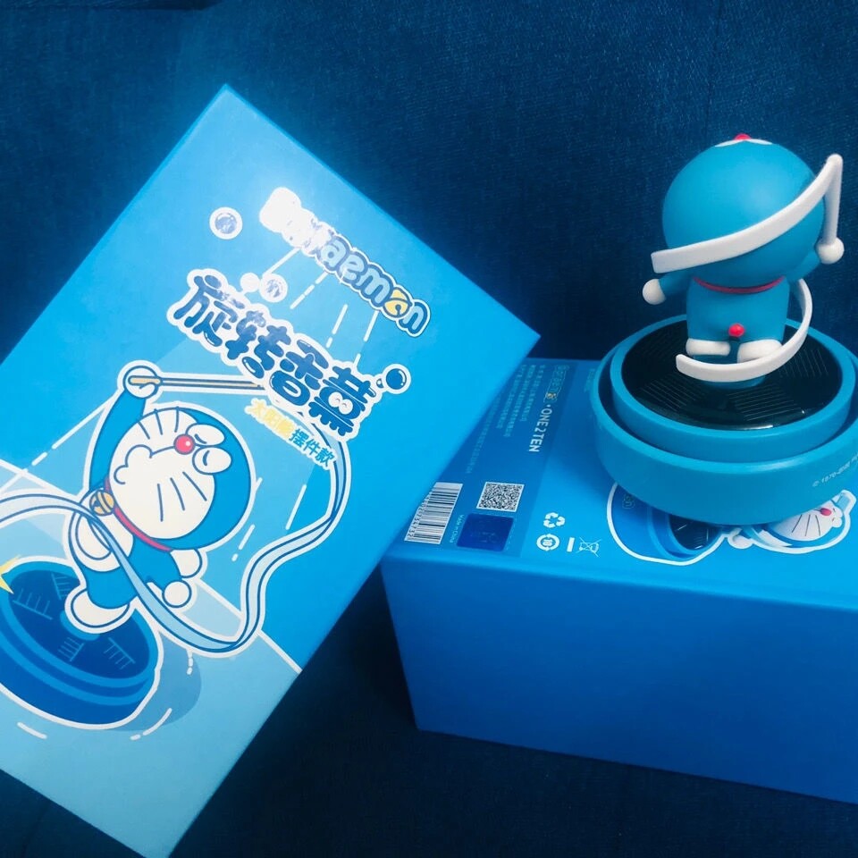 100% Authentic Doraemon Car Aromatherapy Ornaments Rotating Solar Car Interior Vehicle Mounted Aromatherapy Vehicle Mounted Ornaments Air Fresheners Car Decoration RST10741