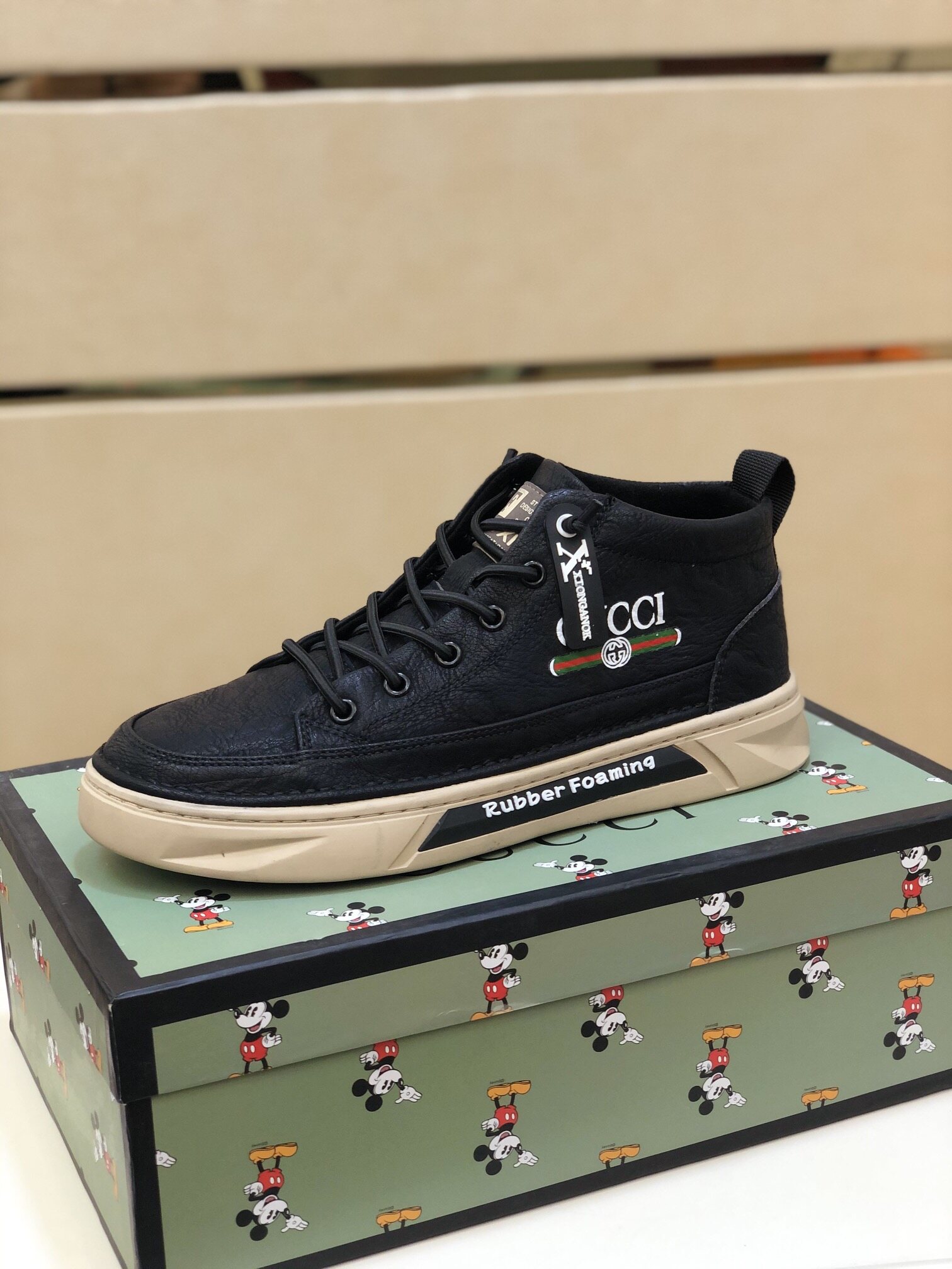 light up light up gucci shoes