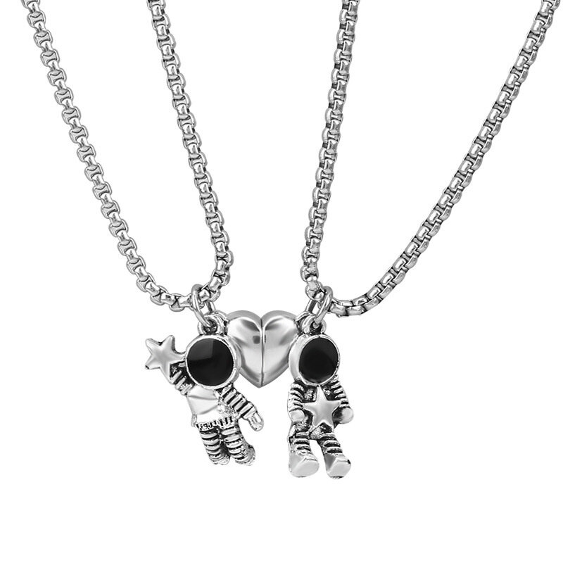 2pcs Astronaut Magnetic Heart Pendant Couple Necklaces for Women Men Lovers Best Friend Pendant Necklace Gift