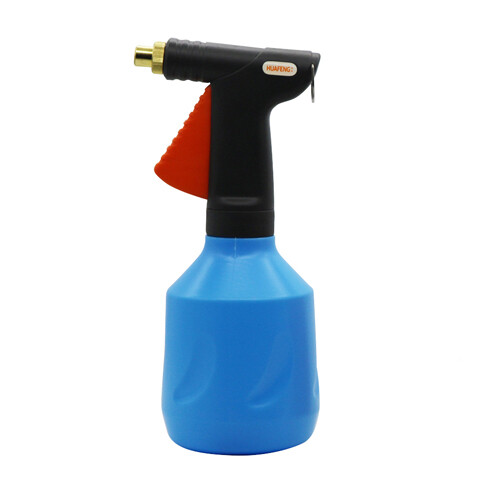 Adjustable Copper Nozzle Sprayer 680 ml Watering Can Garden Manual Spray nozzle Hand Pressure Spray Bottle 1 Pc
