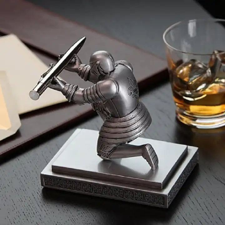 Fashion Knight Pen Holder Pen Set Personalized Desk Accessory