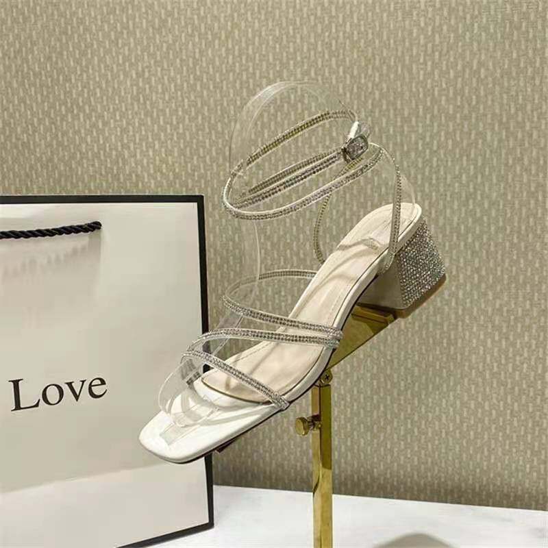 LAVA.LARA【Free Shipping Miễn phí vận chuyển】 สไตล์ใหม่ของผู้หญิง 2023 ดีสไตล์ใหม่รองเท้าแตะผู้หญิงที่จะออกไปรองเท้าแตะสายแนวนอนรองเท้าแตะที่สวยงามและหรูหรารองเท้าแตะผู้หญิงรองเท้าผู้หญิงสําหรับสาวรองเท้าแตะนุ่ม