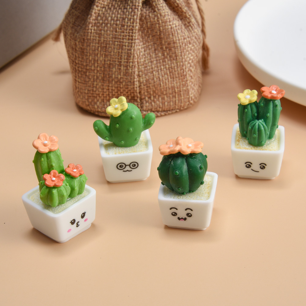 Simulation Cactus Fleshy Resin Mini Decorative Ornaments Office Desktop Computer Decoration Home Decoration