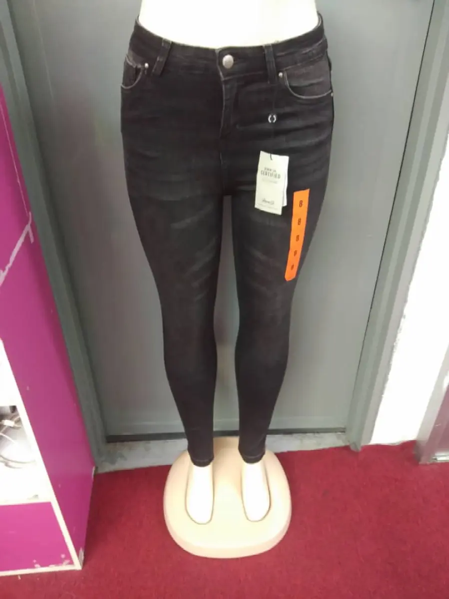 26 waist pant size