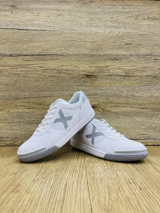 lazada futsal shoes