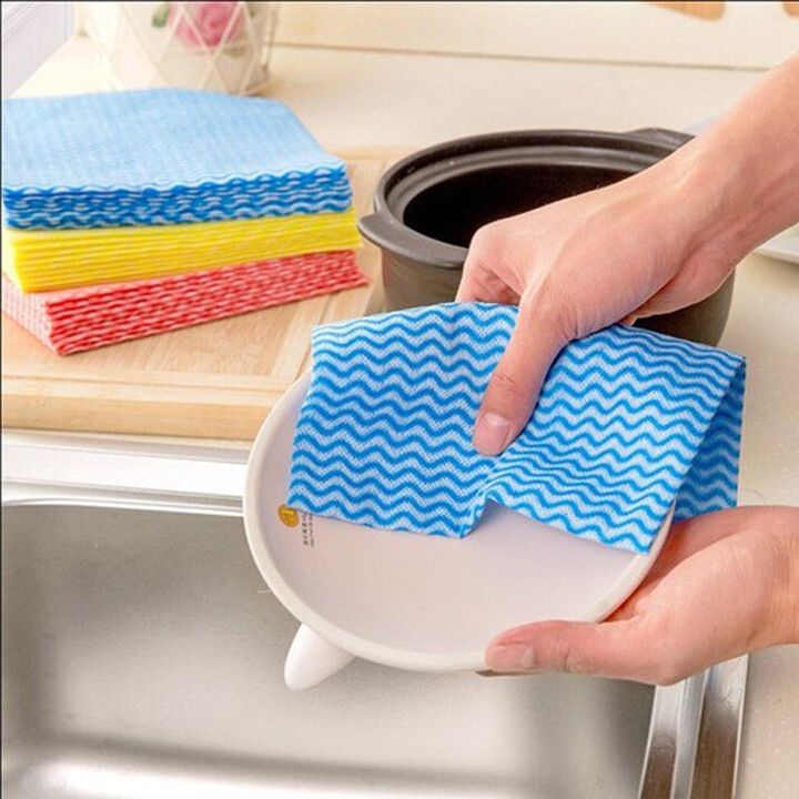 Cuộn 50 khăn lau bếp, bát đĩa, cốc chén thấm nước