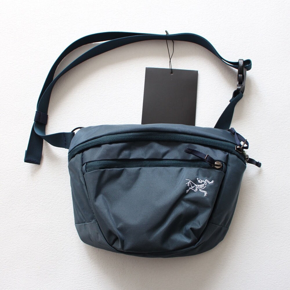 ◘♛ Arcteryx 2.5 -liter outdoor the new 2022 bird zipper pockets for men and women students leisure shoulder movement his backpack