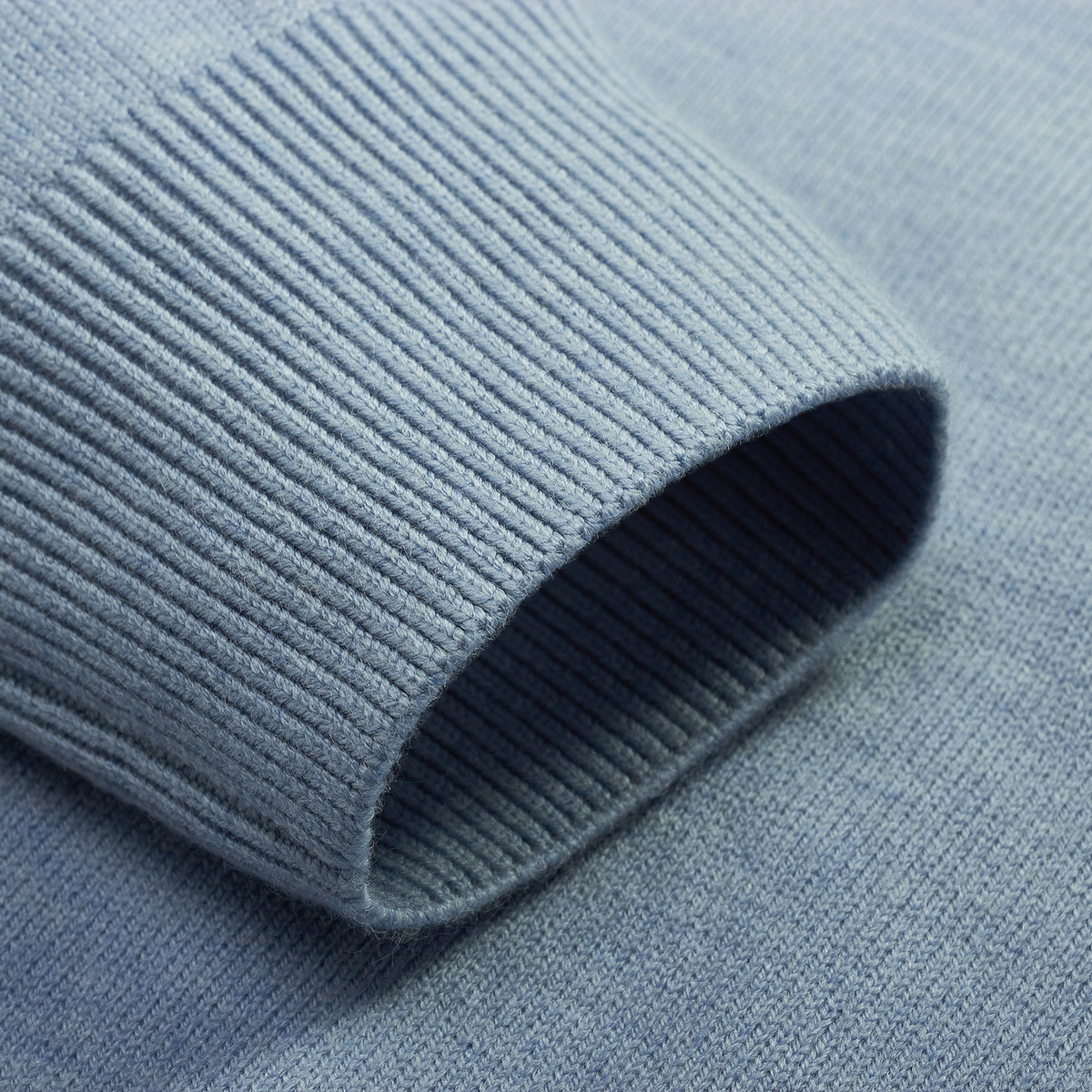 Semir Pullover Sweater for Men in Winter Simple Solid Color Exquisite Urban Commmuting Style Fashionable Casual Sweater