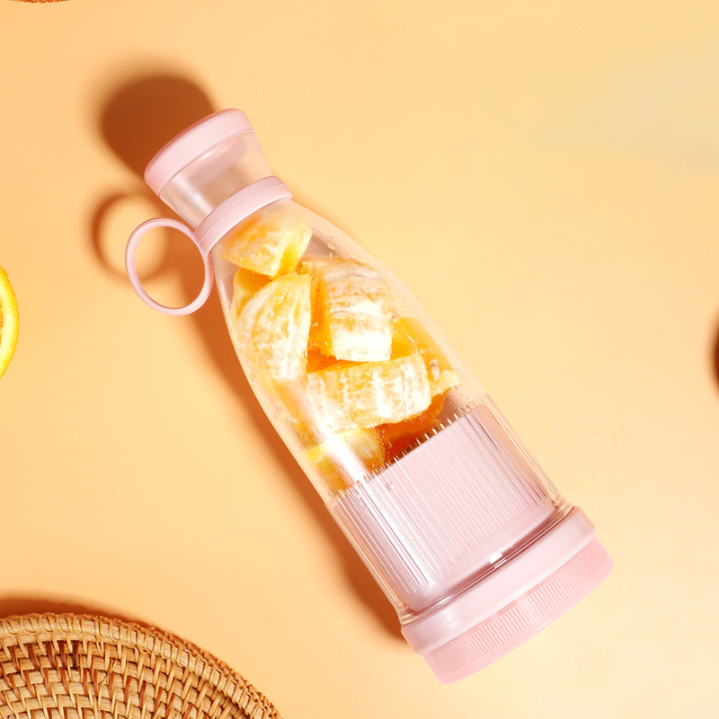 KAIMEIDI USB rechargeable fruit shaker cup home juicer multifunctional mini portable juicer