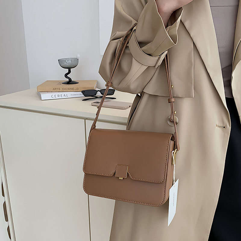 IELGY women's high-end explosive super hot messenger bag