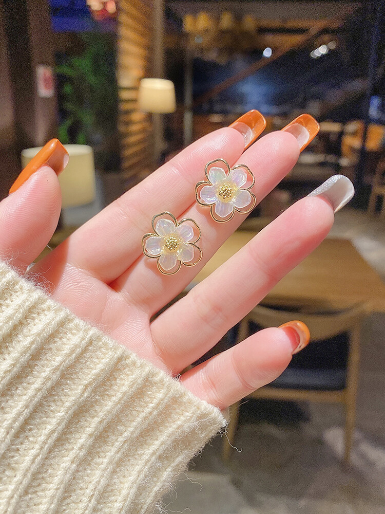 Korean High-end Flower Earrings
