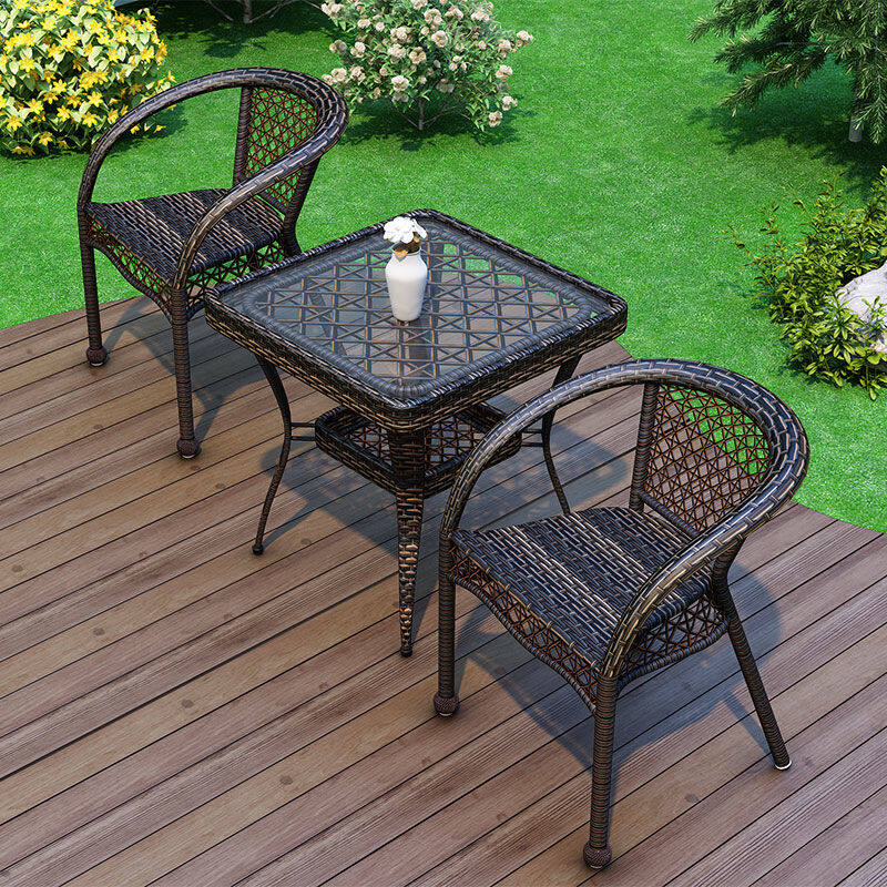 Small rattan garden 2025 table and chairs