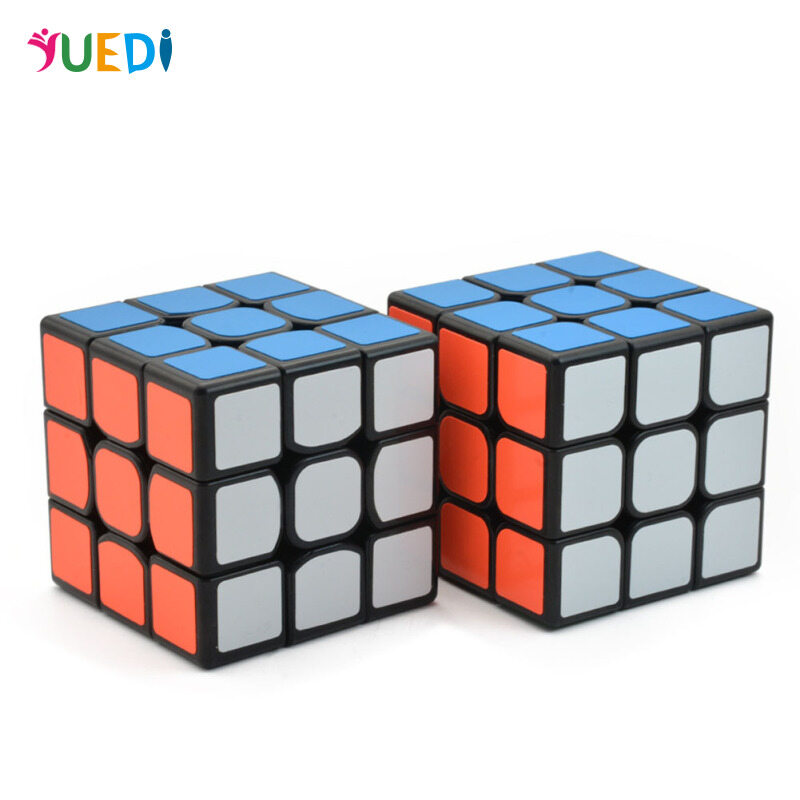 YJ Guanlong Speed Cube 3x3 Smooth Magic Cube Puzzles 56 mm Black