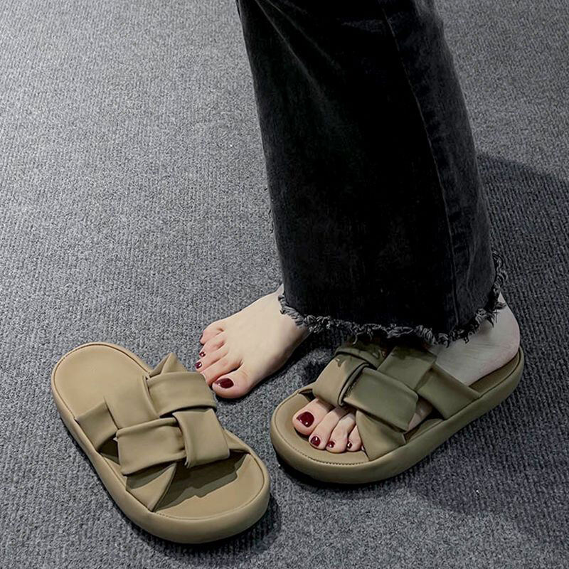 QiaoYiLuo New fashion striped Korean version couple slippers casual sandals and slippers fashion beach shoes student trend slippers