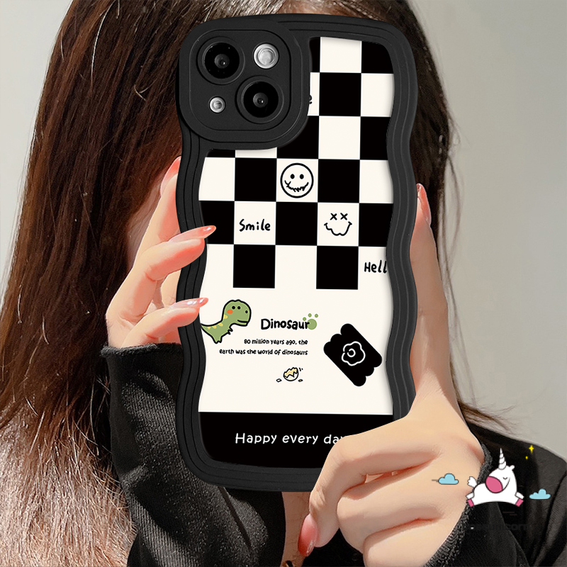 Oppo A57 A54 a17k A78 A58 A95 A17 A15 A16 A96 A7 A74 A12 a16s A5S A55 A76 a1k A77 A3S A5 A9 a16k a77s A53 A52 RENO 8t 8 5F 7Z 6 bàn cờ dễ thương khủng long hoạt hình cười cạnh lượn sóng vỏ mềm