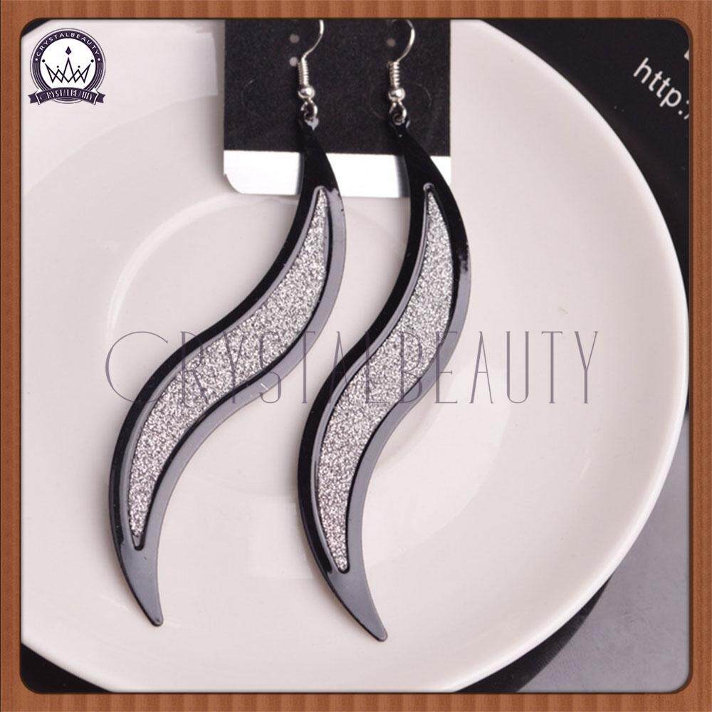 ... Crystalbeauty Klip Telinga Anting anting Menjuntai Giwang Telinga Gantung Wanita Perhiasan Liontin Pesta Daun Dedalu