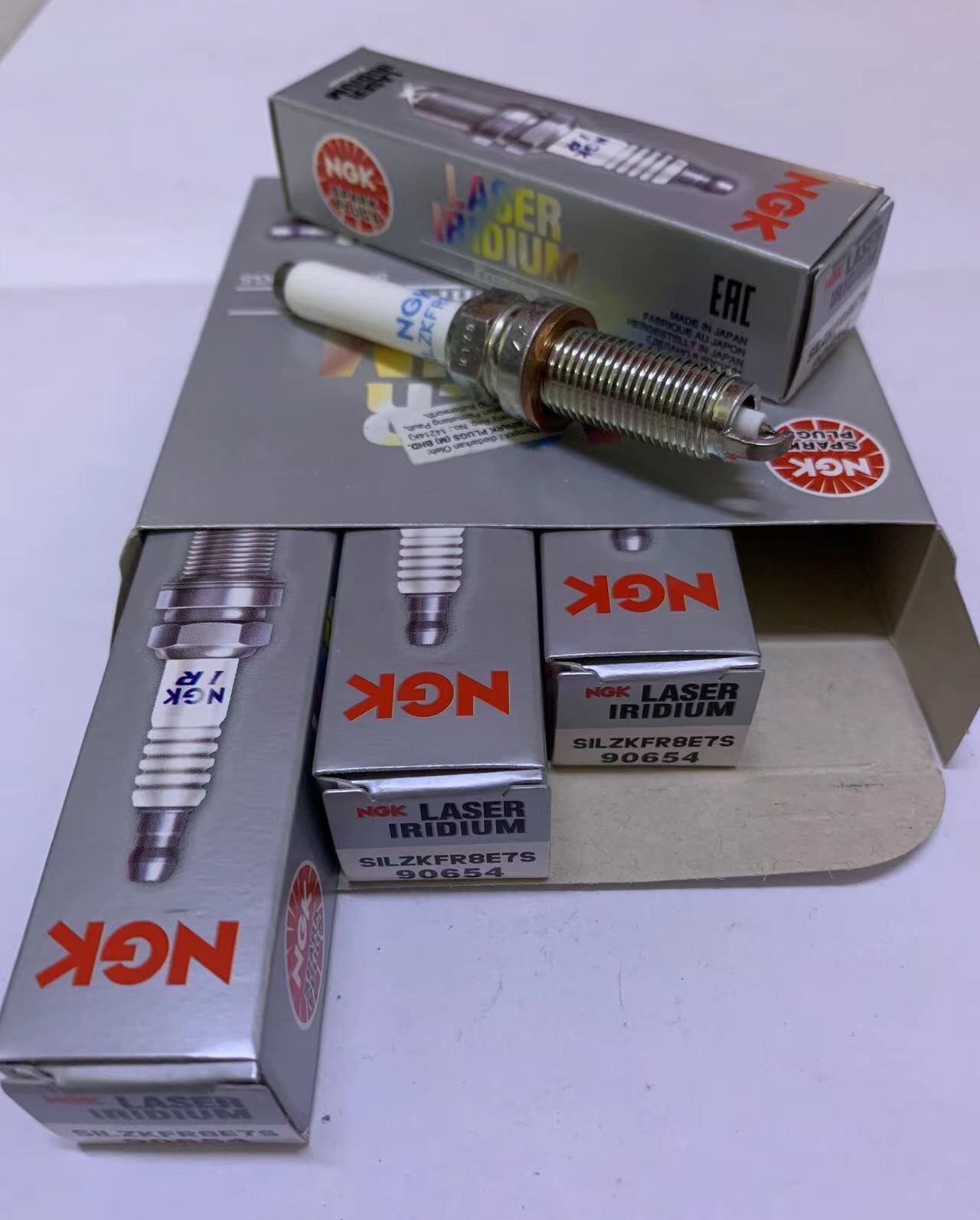 4x NGK Laser Iridium Spark Plug 90654 SILZKFR8E7S For Benz