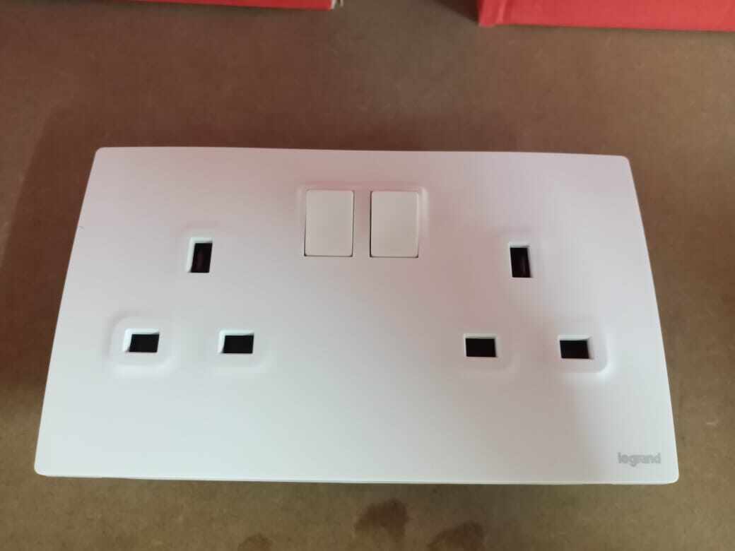 Legrand Mallia Senses 2g 13A Switch Socket Champagne / Dark Silver