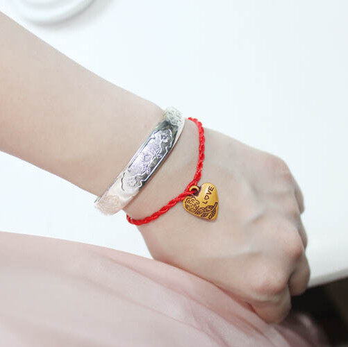 Lovers Red Rope Bracelet (Random)