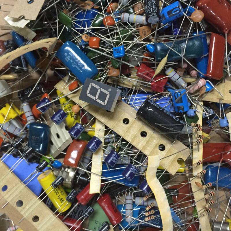 Free Shipping Mixed Electronic Components Miscellaneous Capacitance Miscellaneous Resistor Package Components Miscellaneous Package Bulk Package Experimental Product Maintenance Clearance