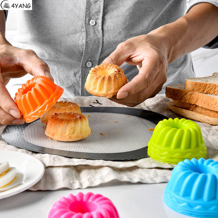 Silicone Cupcake Baking Cups 6 Pack, Reusable & Non-stick Muffin Cupcake Liners Holders Set for Party Halloween Christmas, Easy Clean Pastry Muffin Molds
