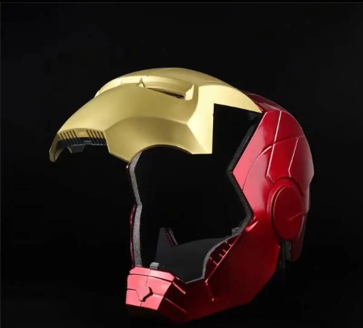 hot toys iron man helmet