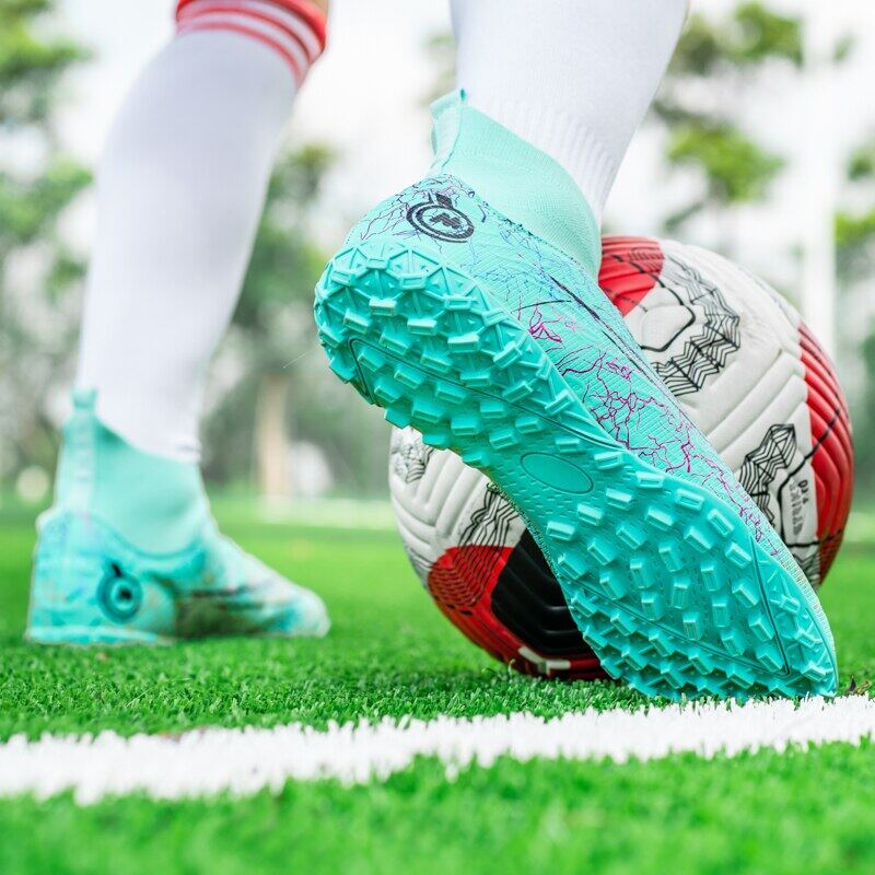 Men's Football Boots High-top Soccer Shoes FG/TF Grass Anti-Slip Training Cleats Football Futsal Sneaker Child's Sports Footwear