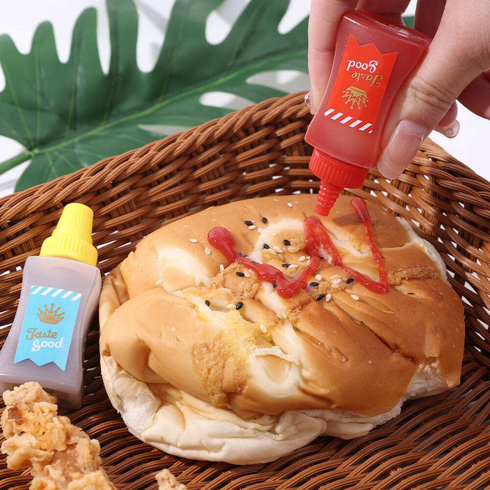 2pcs/set Mini Condiment Squeeze Bottles Portable Small Sauce Salad Dressing Container Bento Box Sauce Squeeze Bottle